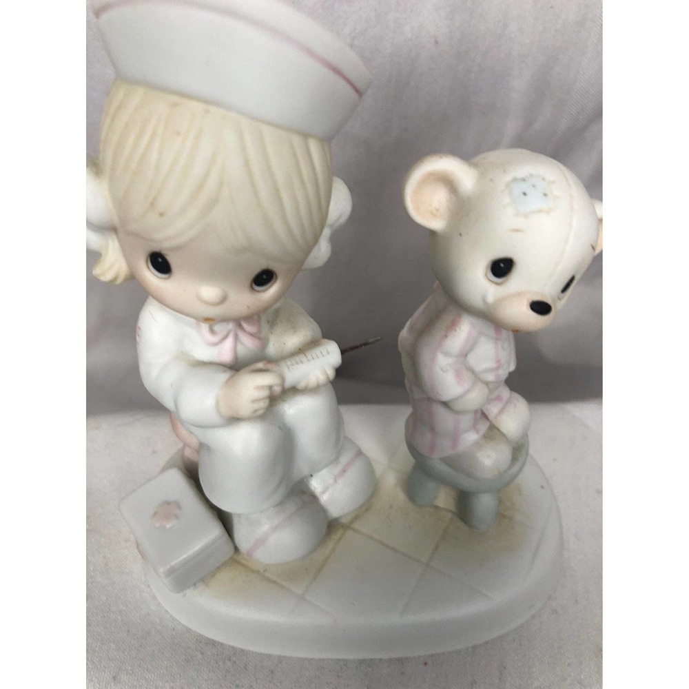 VTG 1981 PRECIOUS MOMENTS " LOVE BEARETH